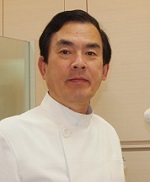(栄枝浩介 院長先生):しんゆり矯正歯科